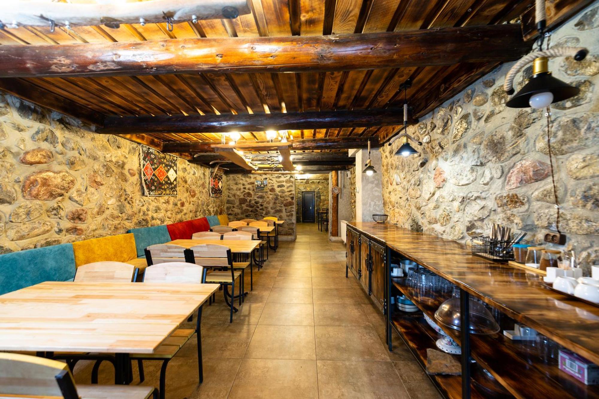 Mestia Hotel Amirani Zewnętrze zdjęcie